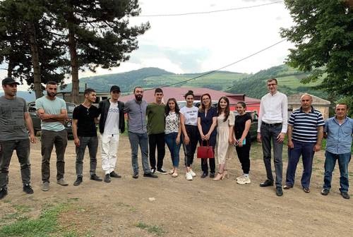 «Ապրելու երկիր» կուսակցության առաջնորդները այցելել են Բերդ համայնք