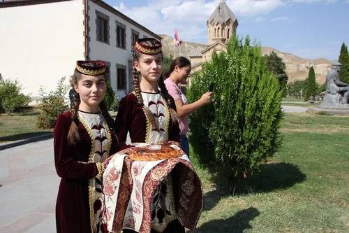 «Ապրելու երկիր» կուսակցության քարոզարշավը Դարբաս, Գետաթաղ, Լոր, Շենաթաղ բնակավայրերում (Լուսանկարներ)