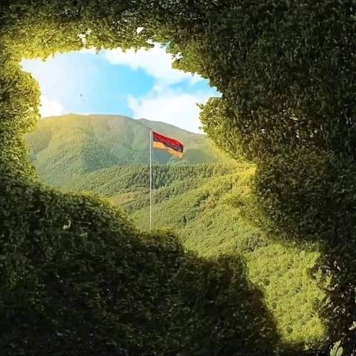 Մենք պետք է դադարենք մեր մեջ թշնամիներ փնտրելը, կարող ուժեր, մարդկանց գտնելն առավել կարևոր է․ Անկախության օրվան նվիրված ուղերձ